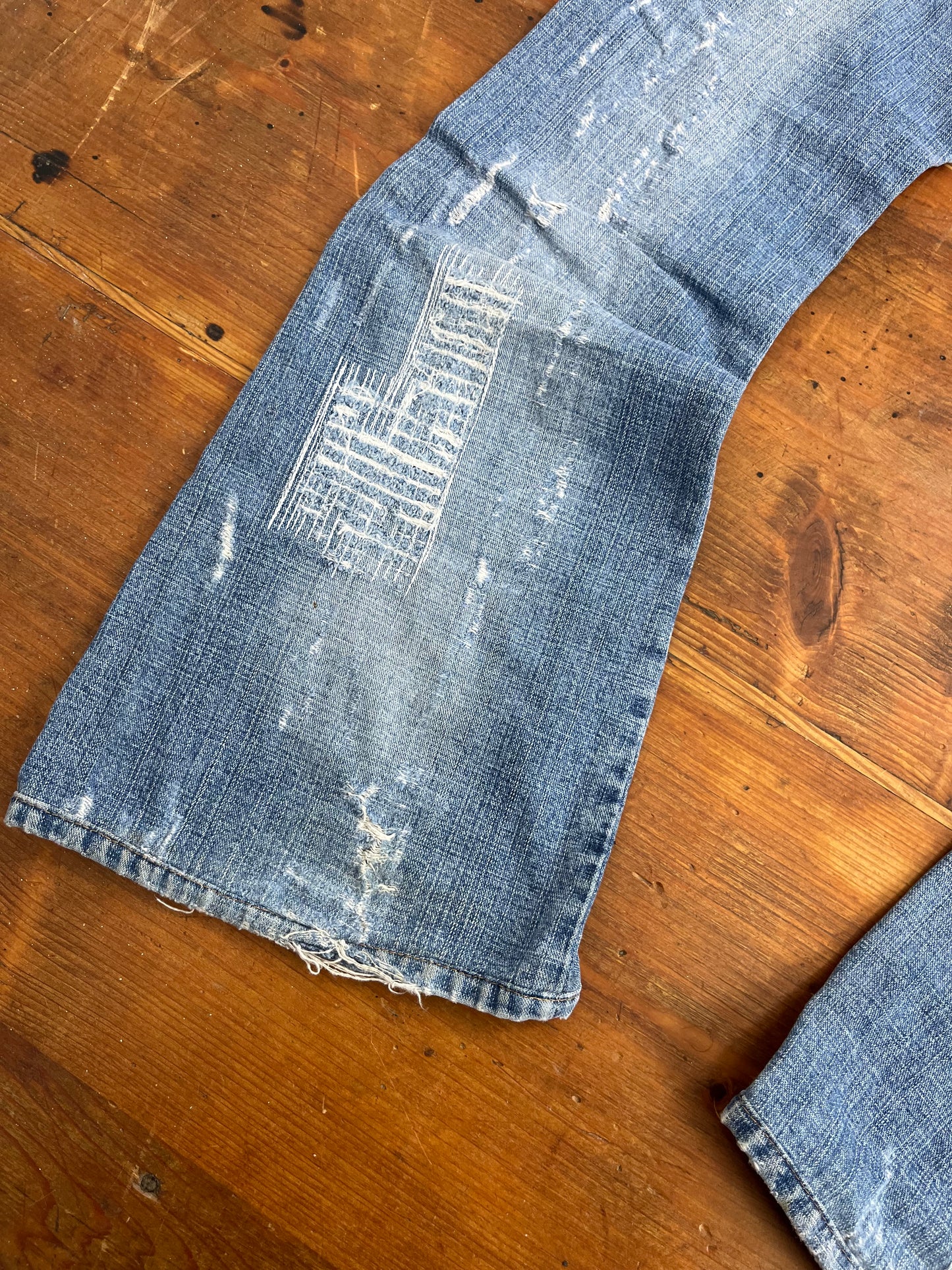 YAZ GATO Japanese 2000s Ripped / Faded Denim Bootcut Jeans