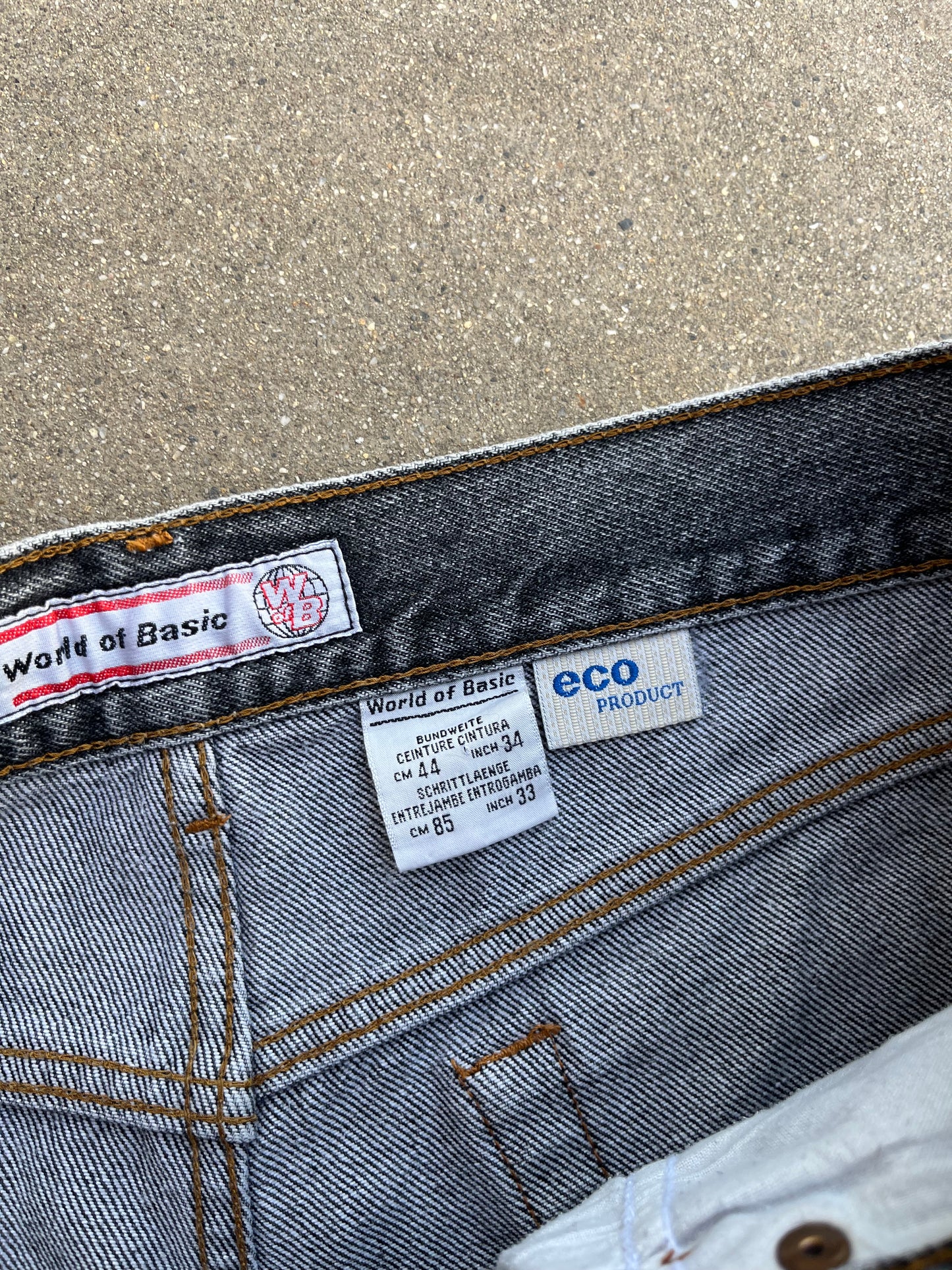 Grey wash wide pants