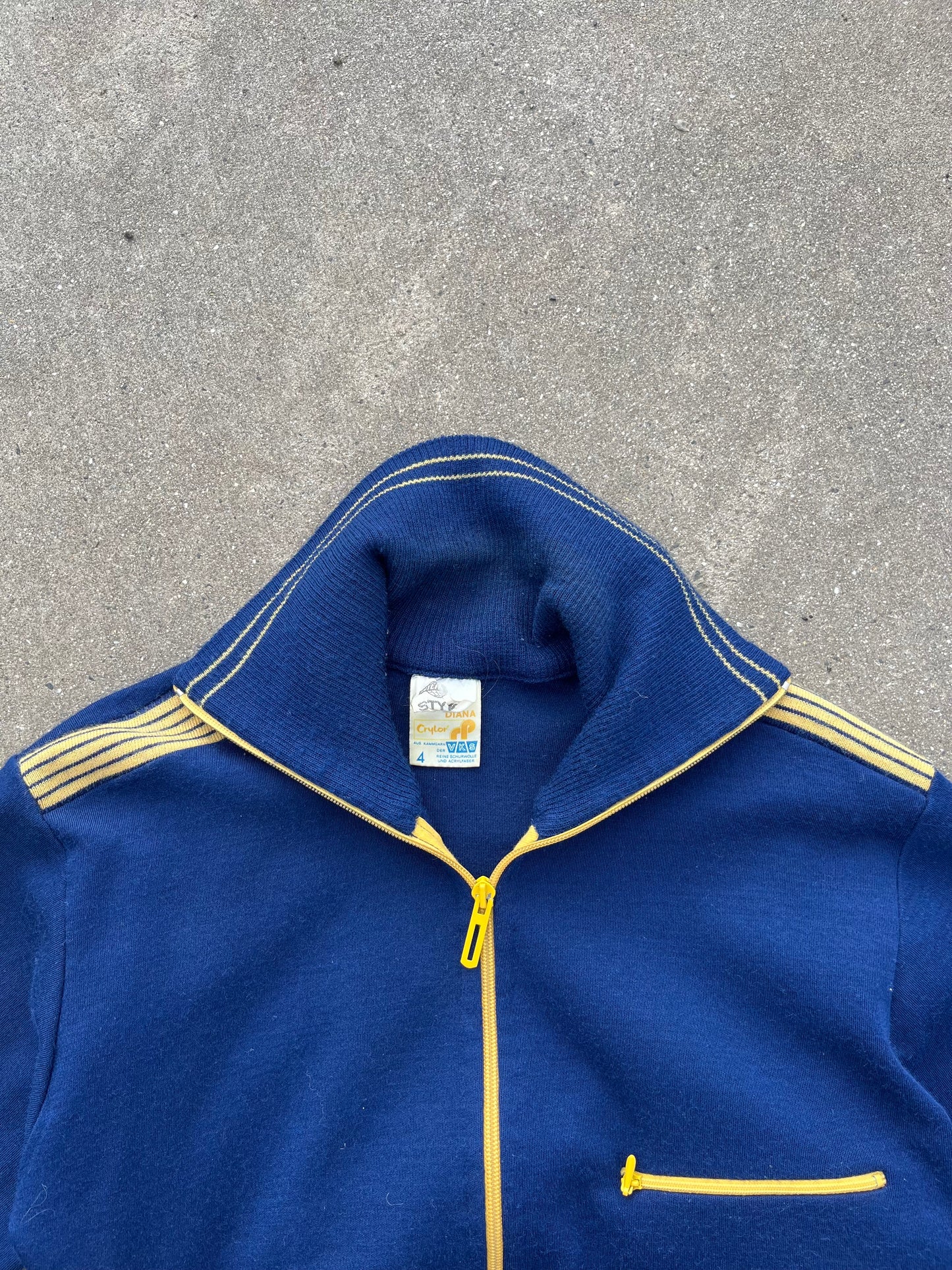Cropped 70s nice wool mix trackjacket *made in west Germany*