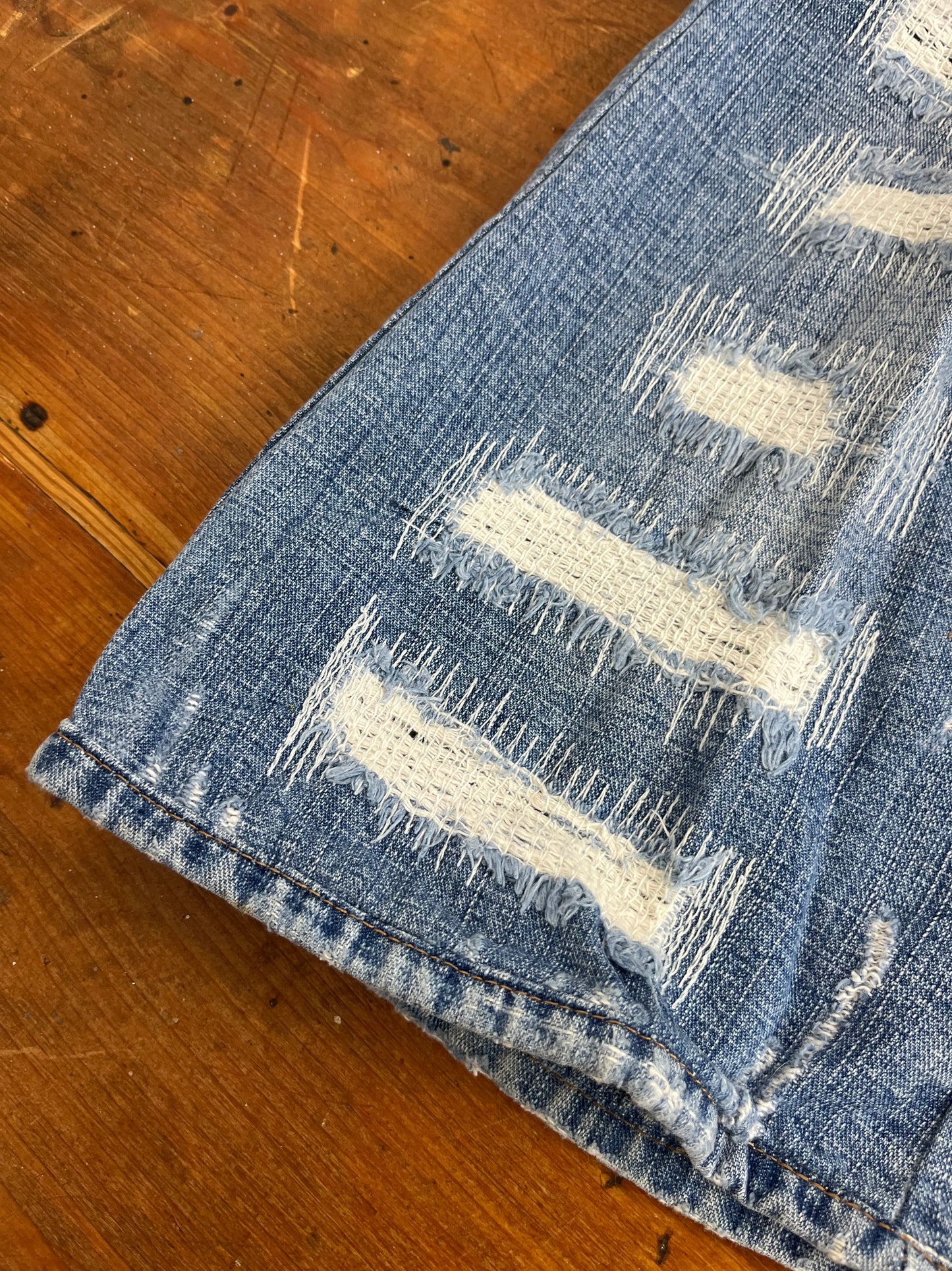 YAZ GATO Japanese 2000s Ripped / Faded Denim Bootcut Jeans