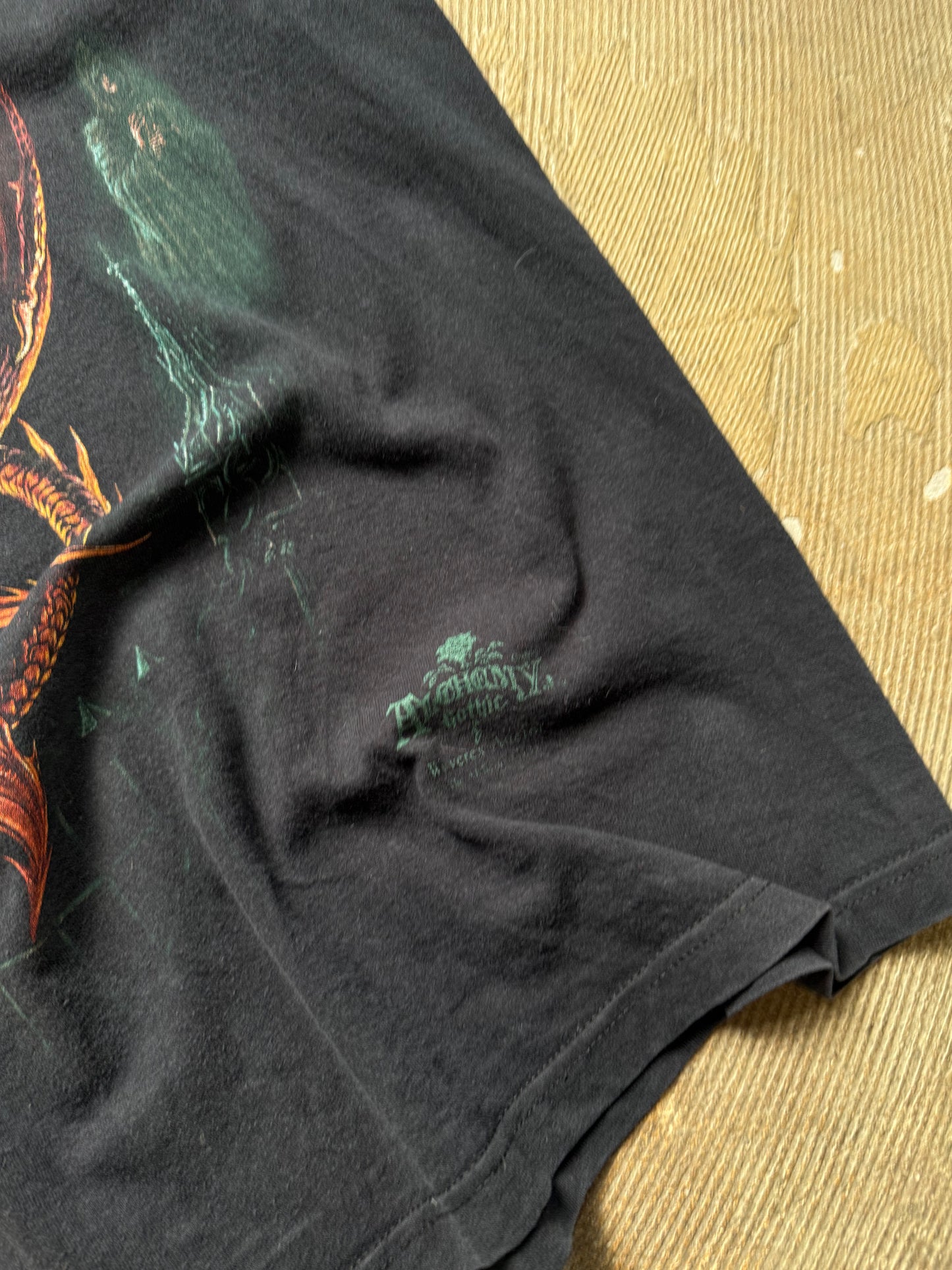 Alchemy Dragon 00´s black shirt