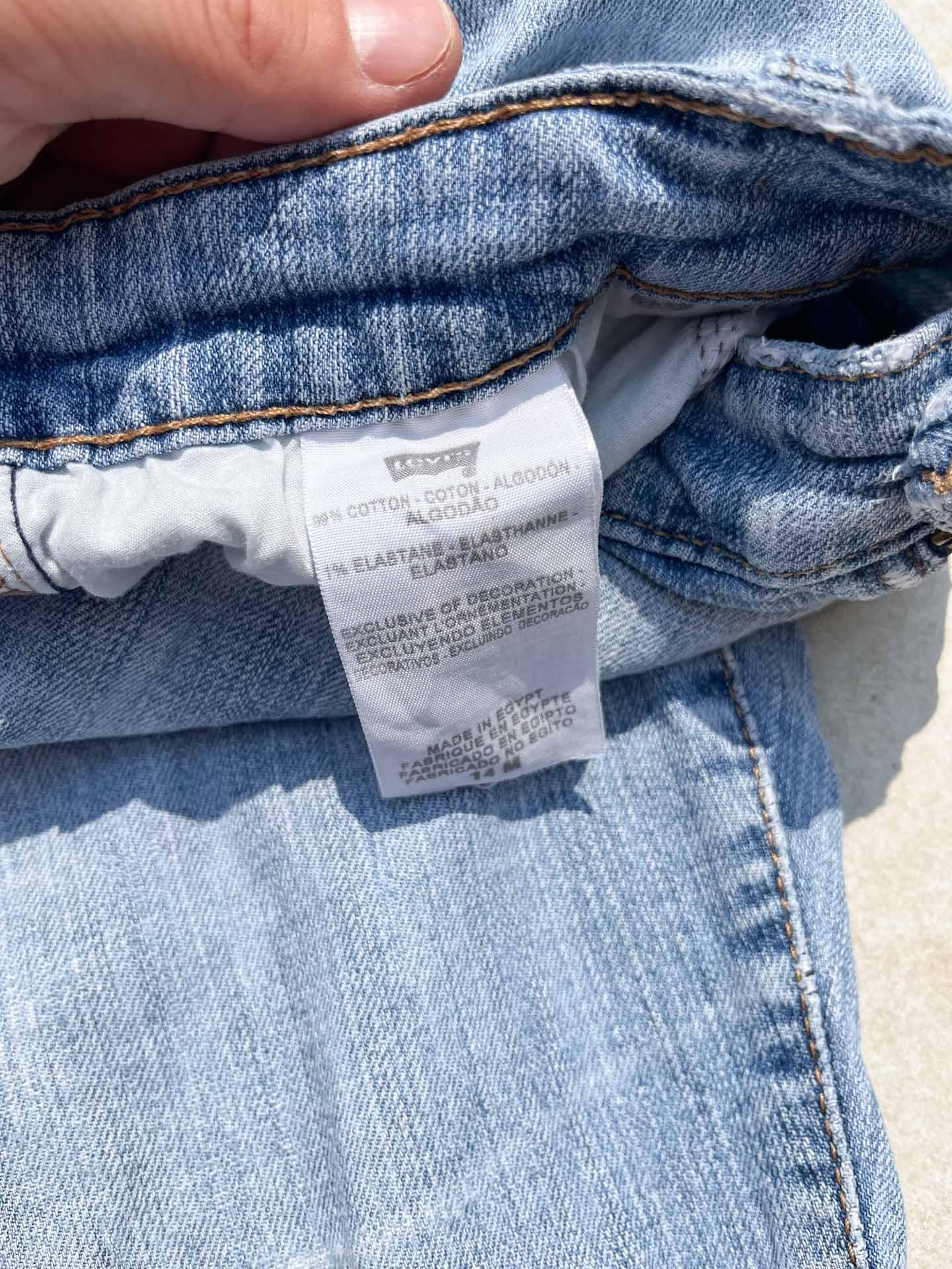 Levis mid rise skinny shorts - secondvintage