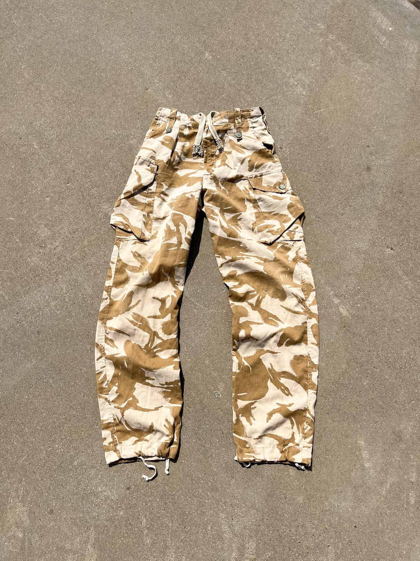Desert Camouflage cargo pants - secondvintage