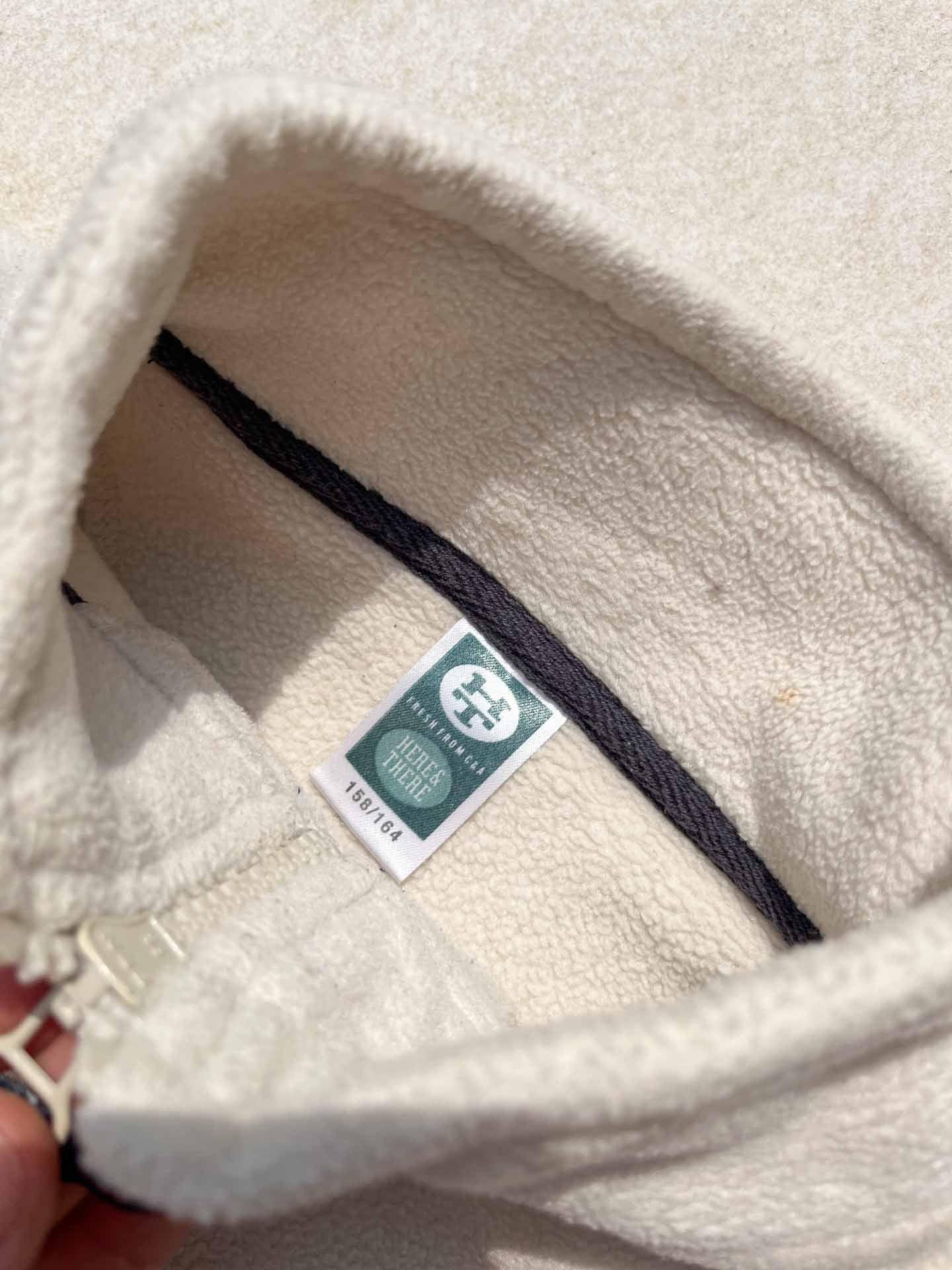 Here and There fleece - secondvintage