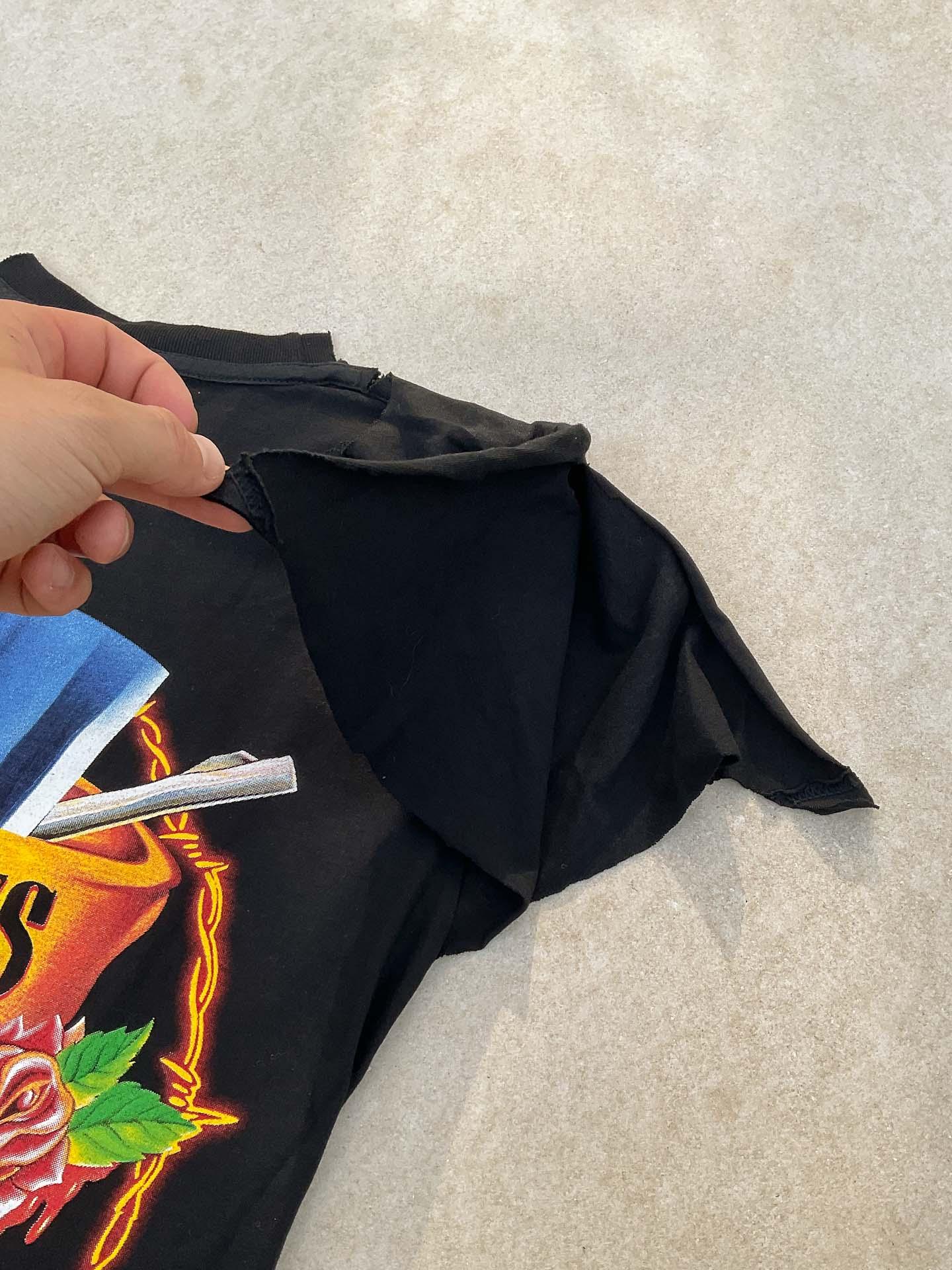 GUNS N‘ ROSES ripped shirt - secondvintage