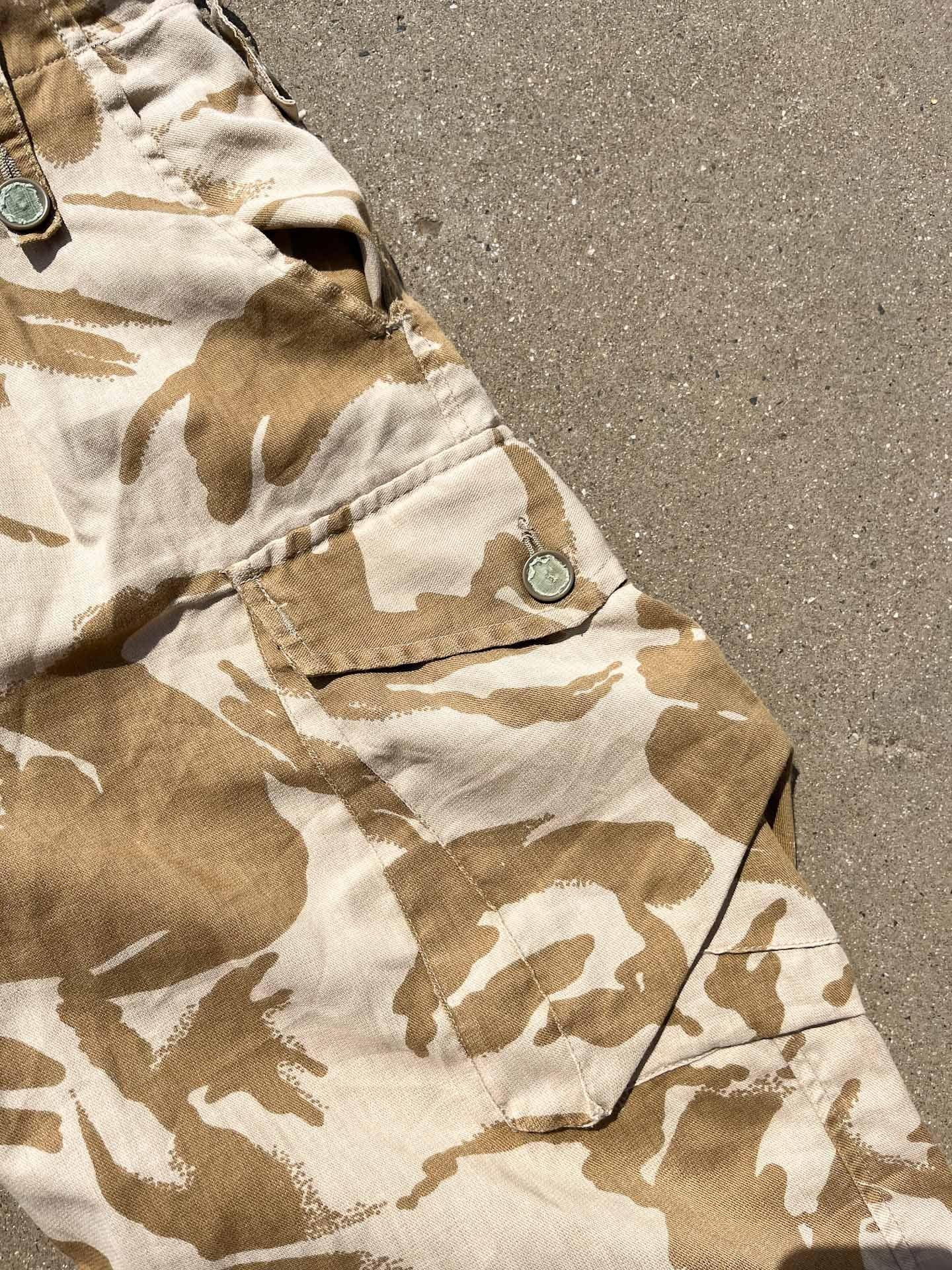 Desert Camouflage cargo pants - secondvintage