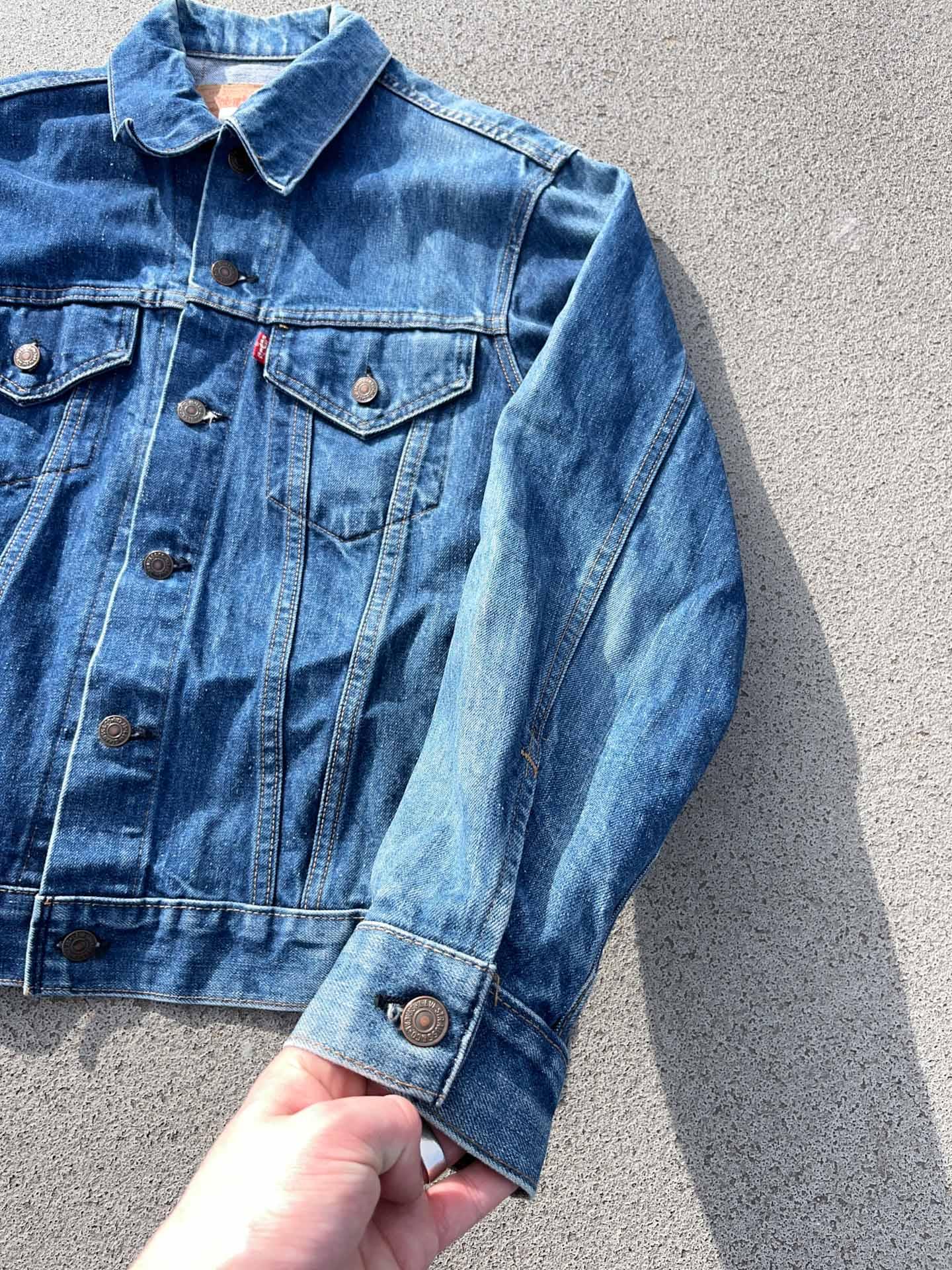 Levi’s (crazy) faded denim jacket (made in U.SA) - secondvintage