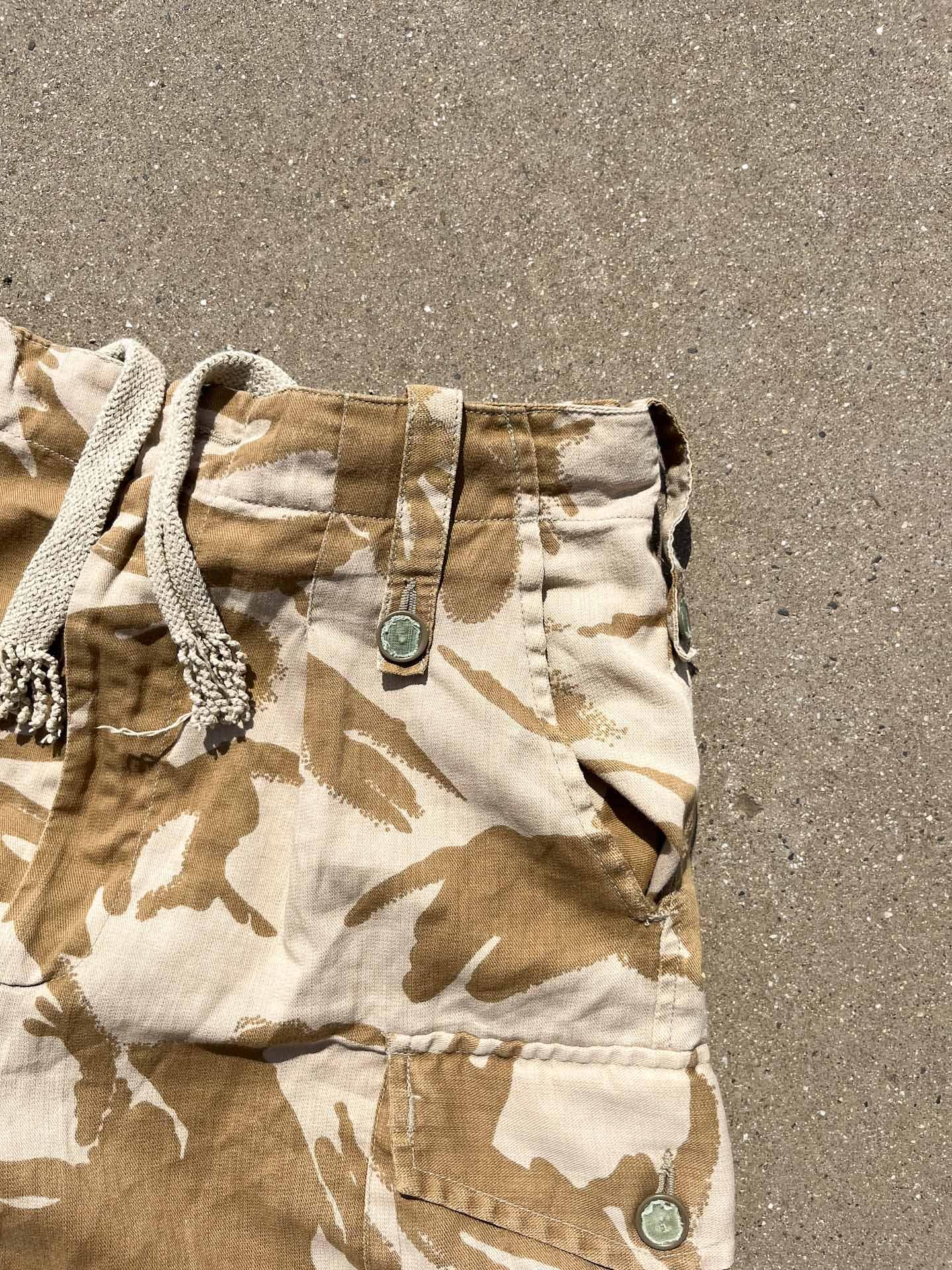 Desert Camouflage cargo pants - secondvintage
