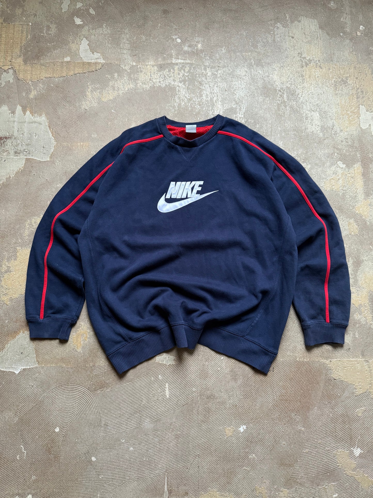 Nike 00s Sweater
