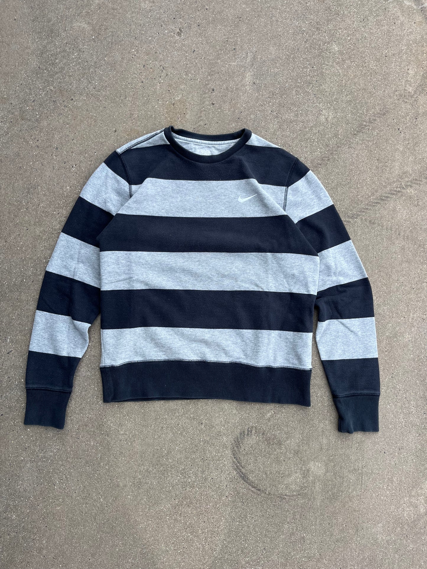 NIKE striped sweater