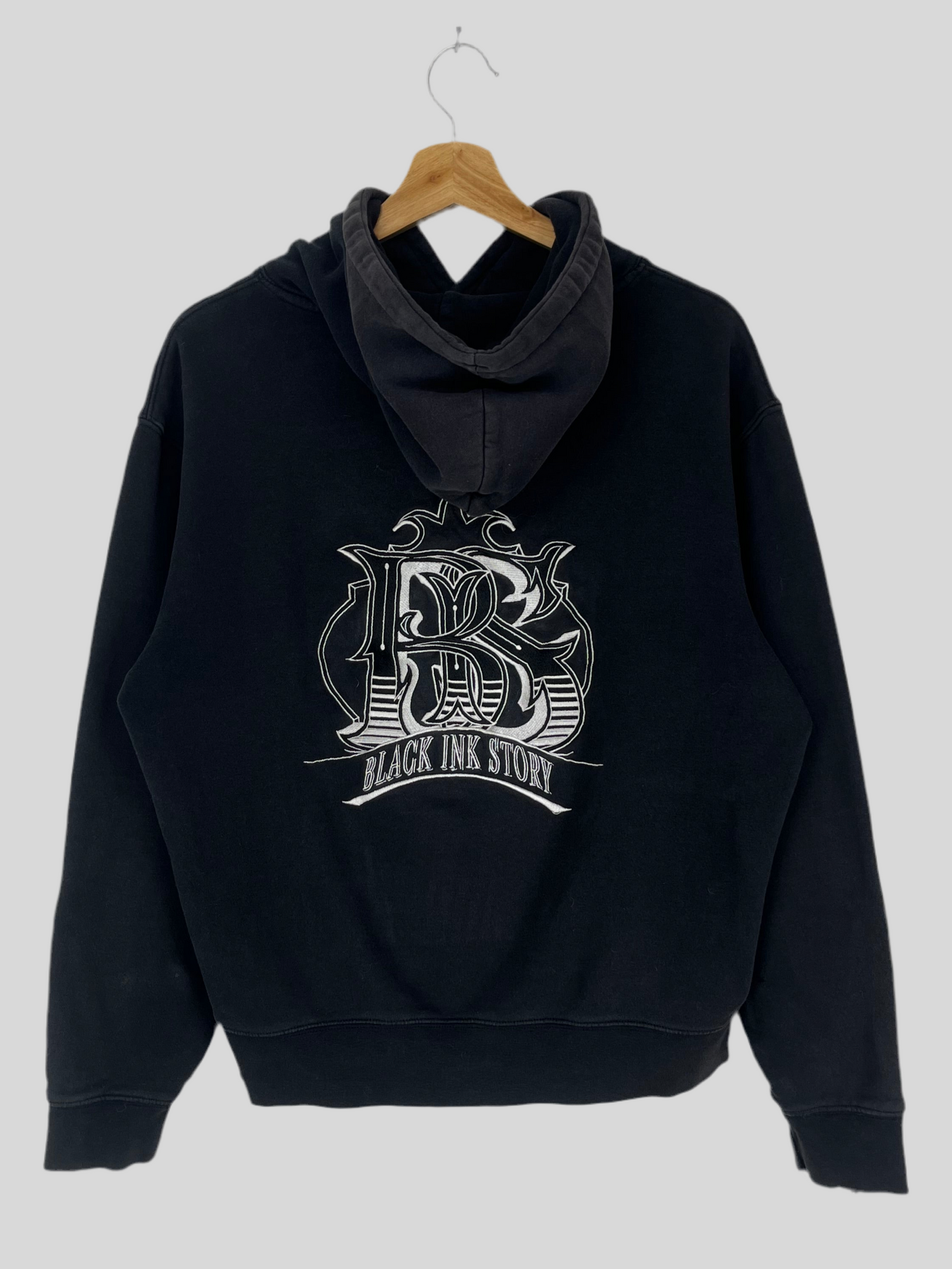 RUSSELL Black Ink Story Hoodie