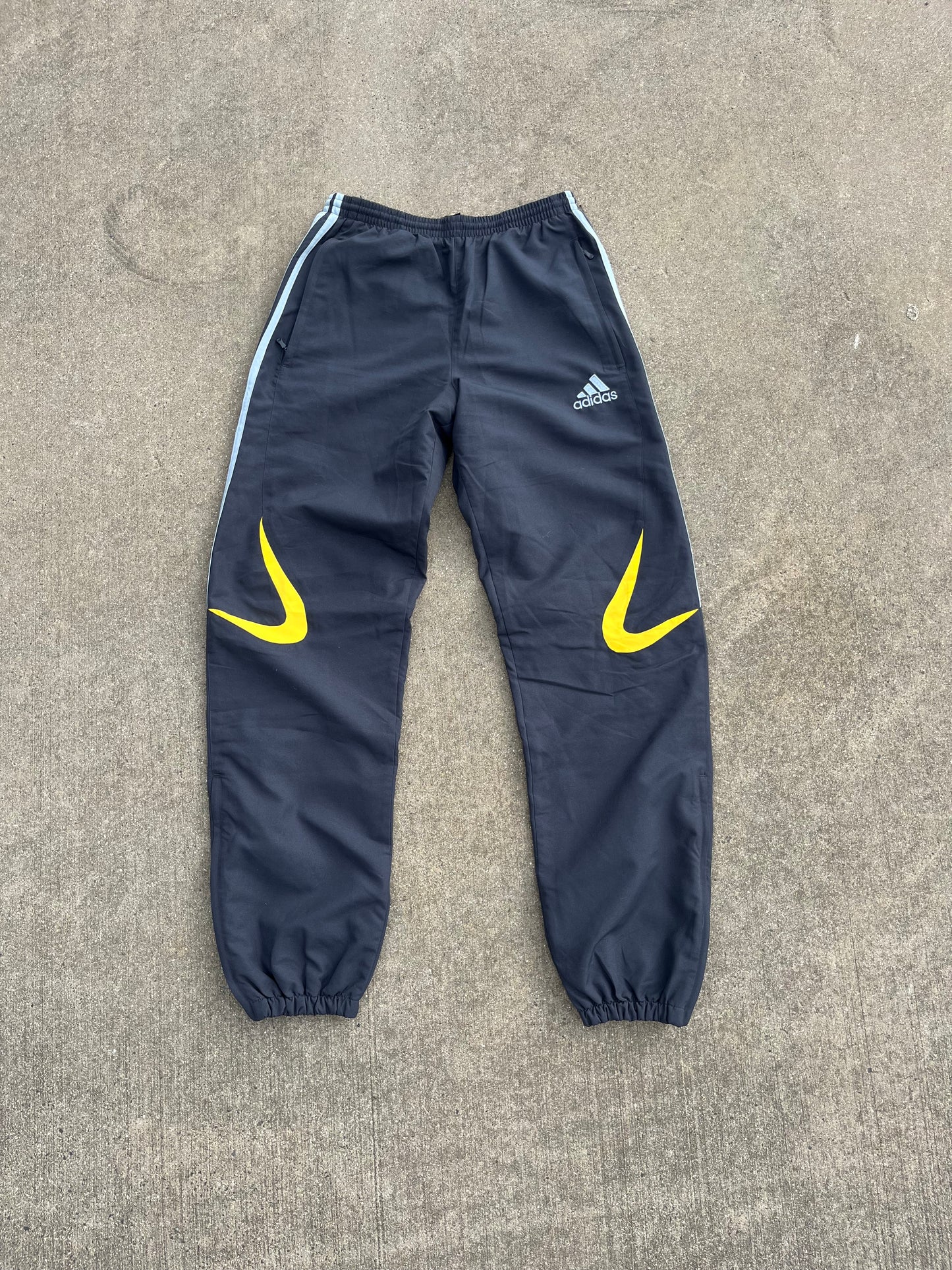 ADIDAS Trackpants