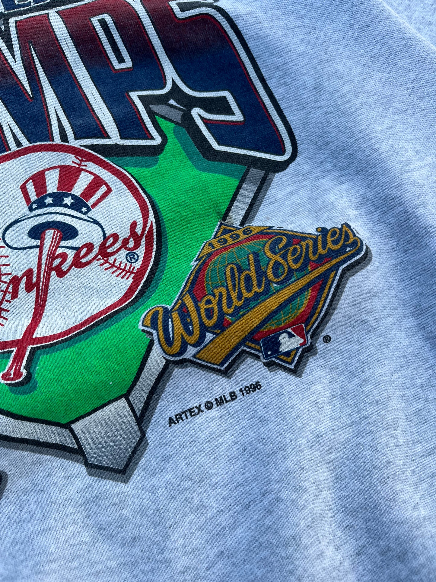 VINTAGE New York Yankees 1996 World Series Champions Sweatshirt