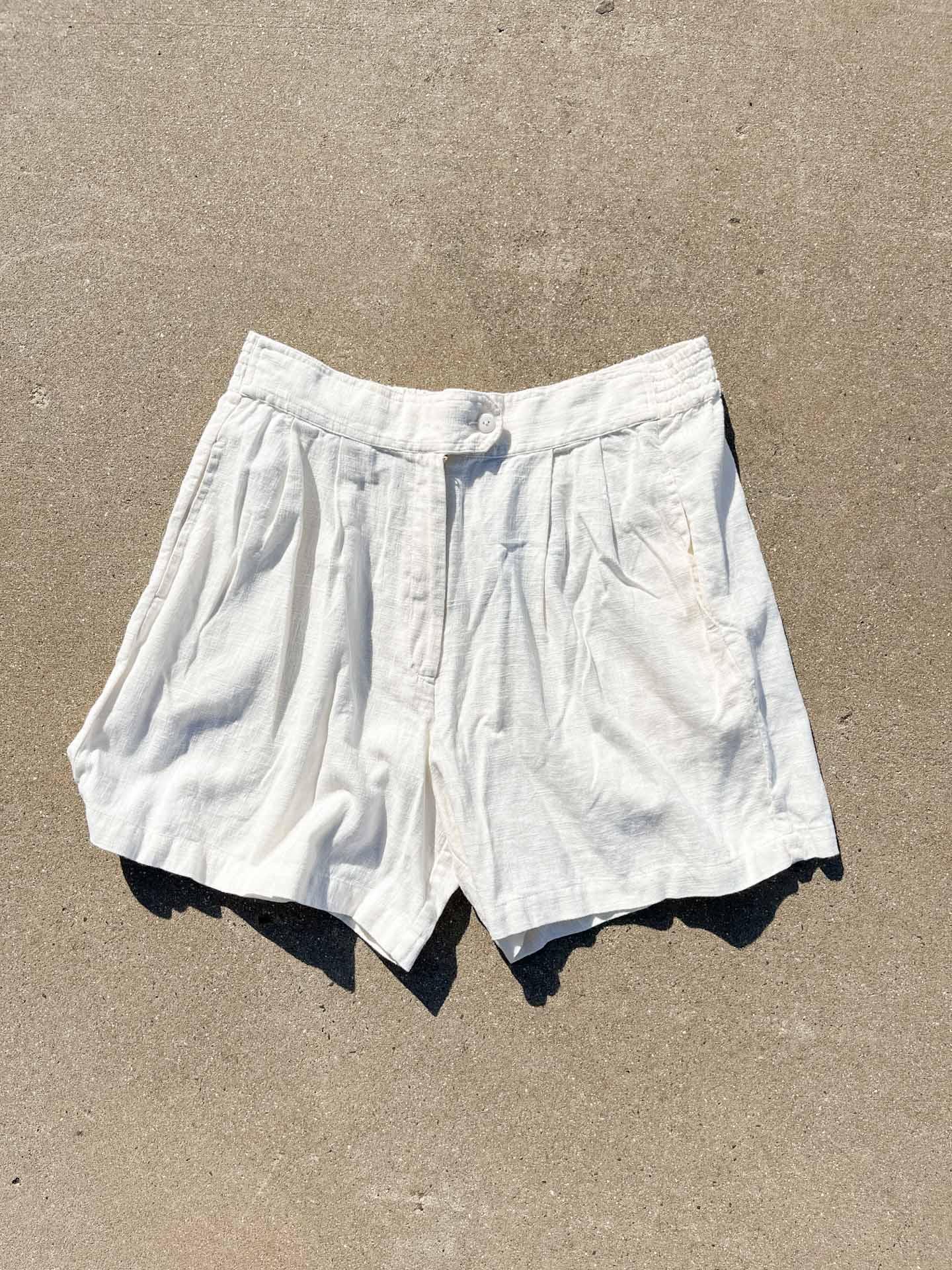Creme Shorts - secondvintage