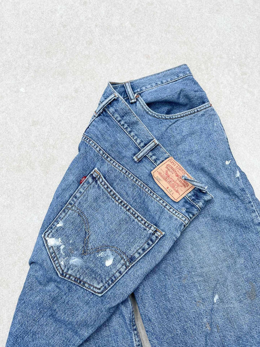 Levis 505 distressed jorts - secondvintage