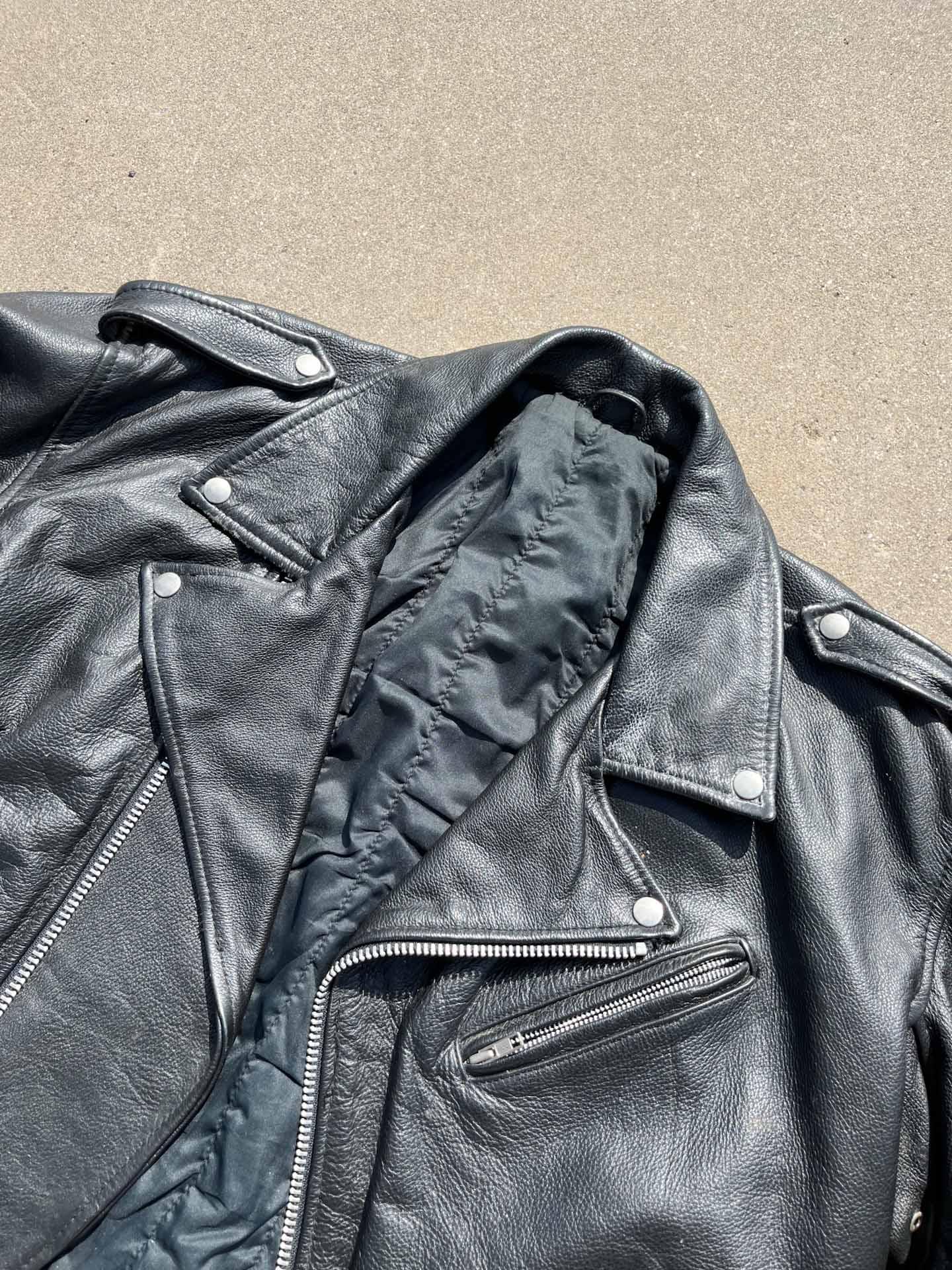 Heavy vintage leather jacket - secondvintage