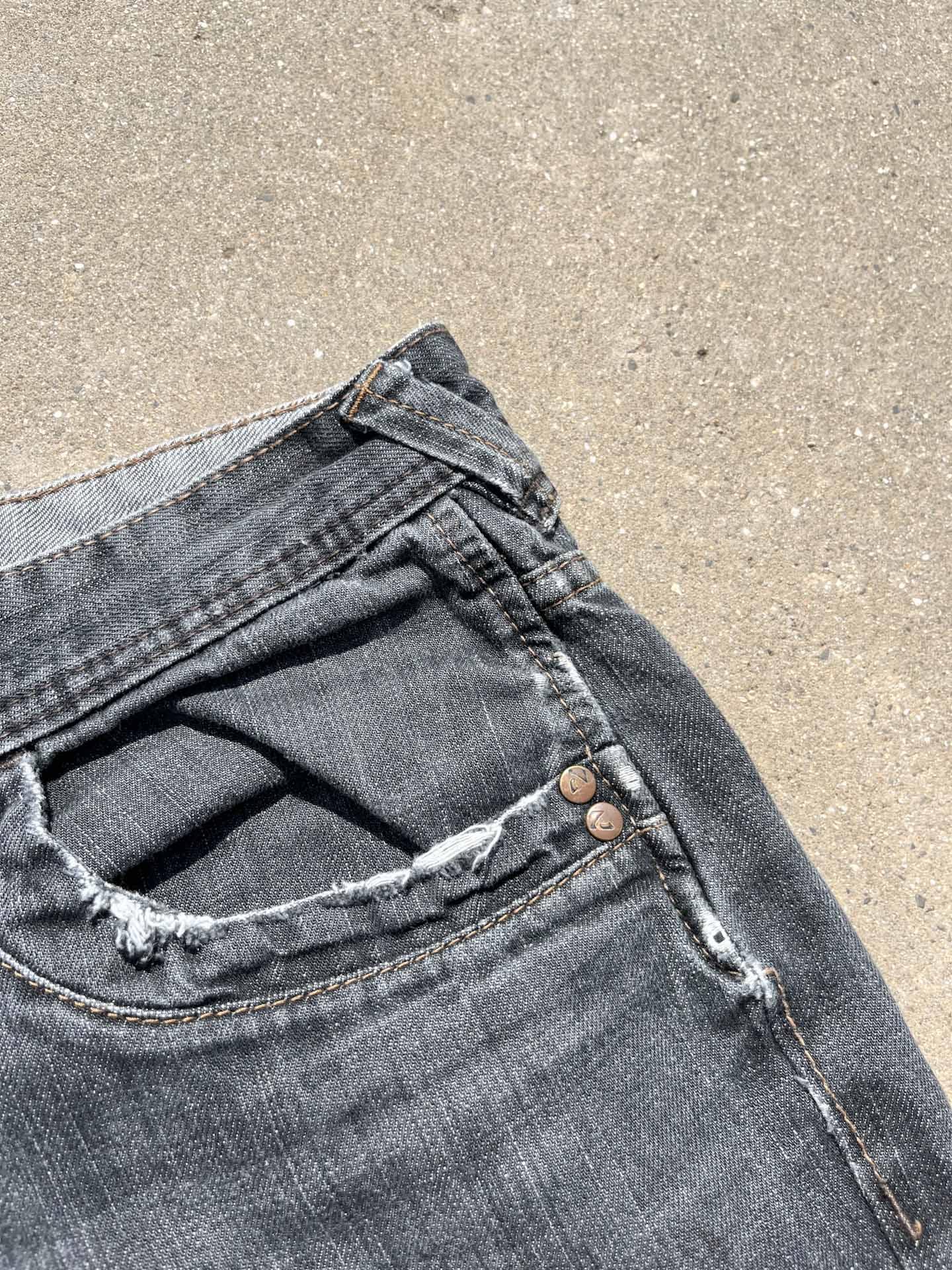 Cool pair of faded black denim - secondvintage