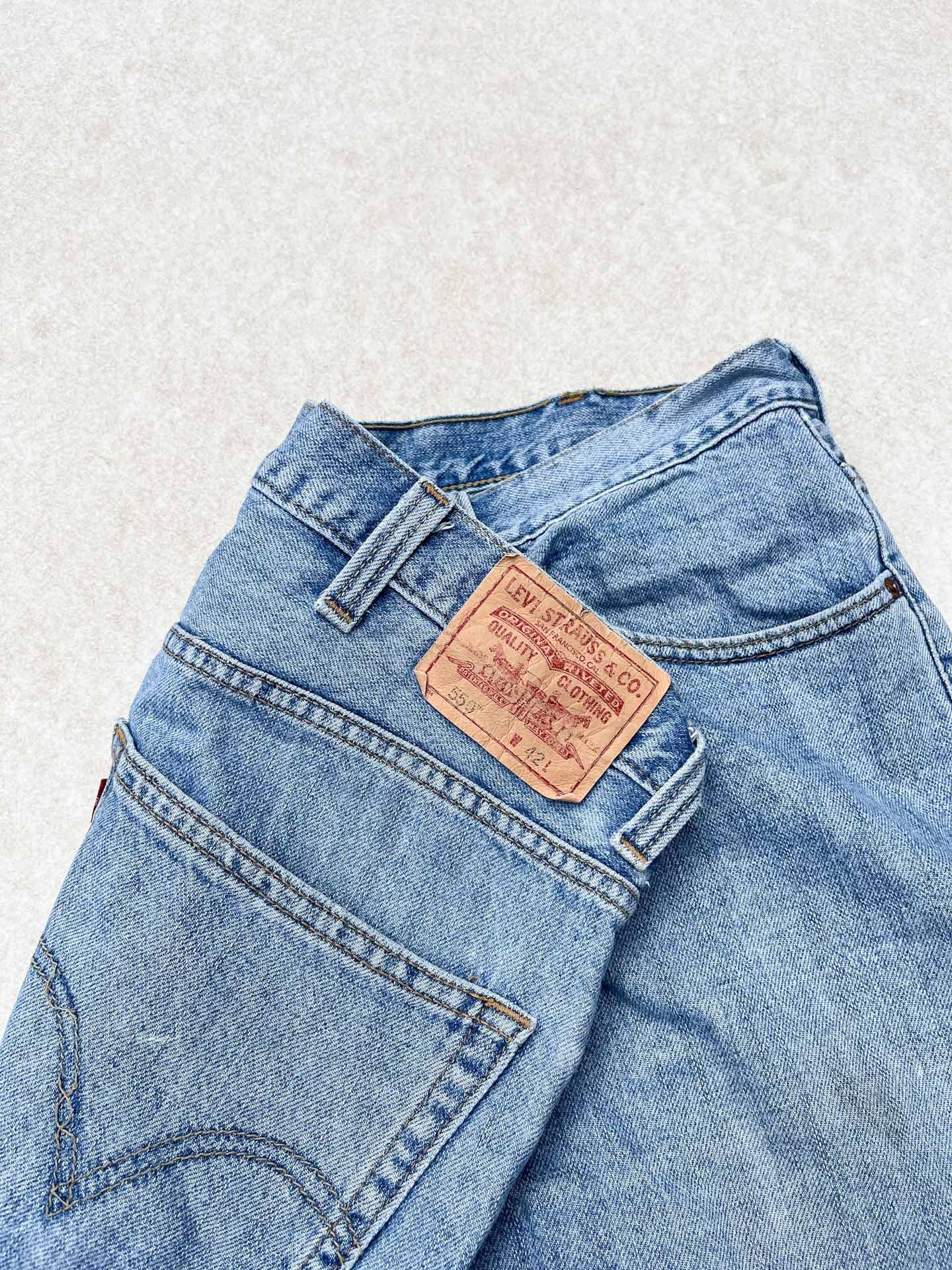 Kopie von Levis 550 distressed jorts - secondvintage